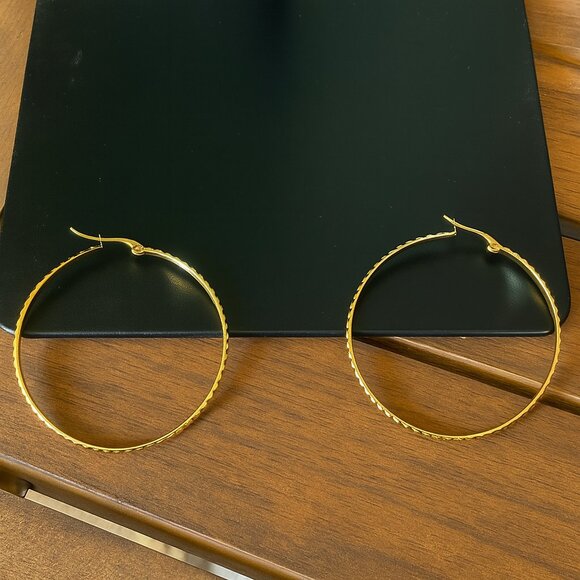 NWT - ✨ Gold Hoop & Stud Earring Set – 2 Pairs | Classic & Glamorous ✨ - Picture 3 of 10